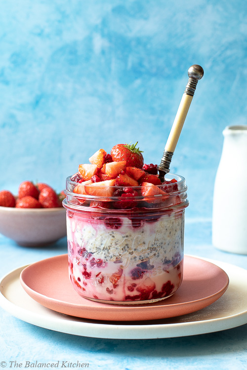 Summer Berry Coconut Creamed Oats Pudding Pot